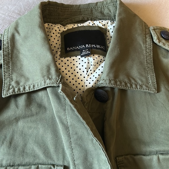 Banana Republic light fall olive utility jacket - Picture 2 of 8